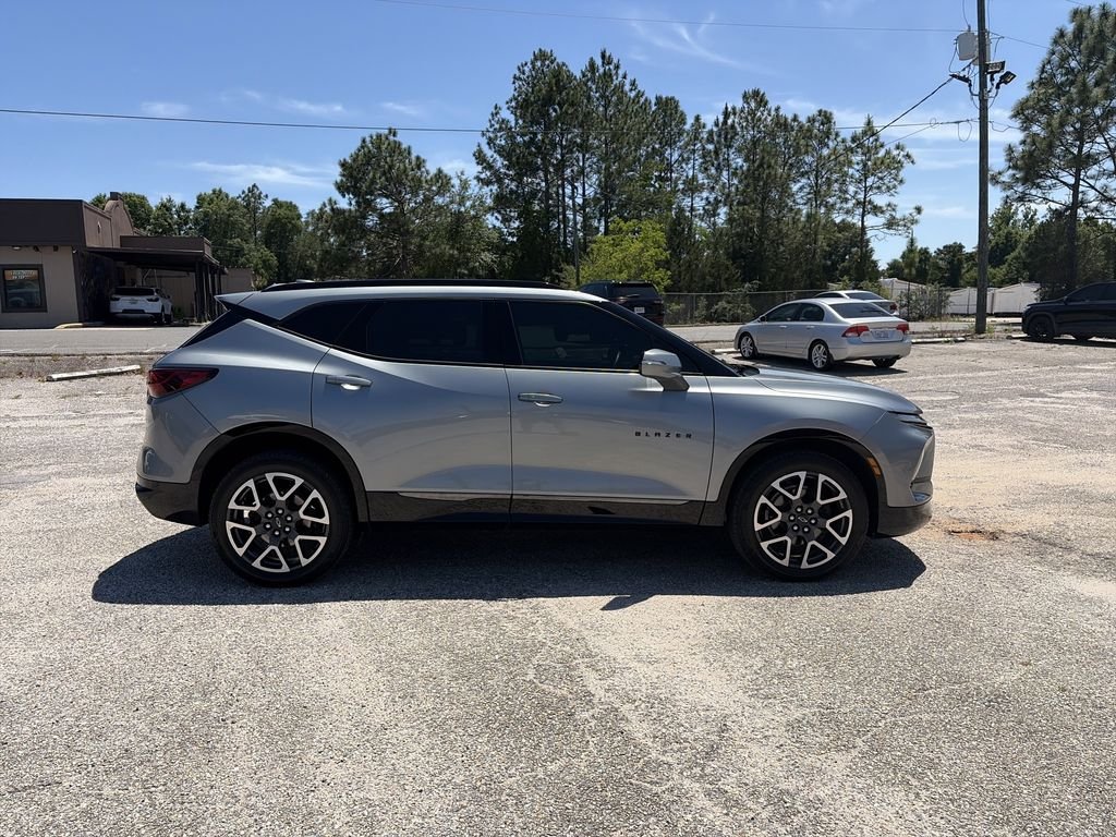 Used 2023 Gray Chevrolet RS image 11