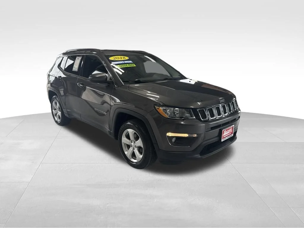 Used 2018 Gray Jeep Latitude image 8