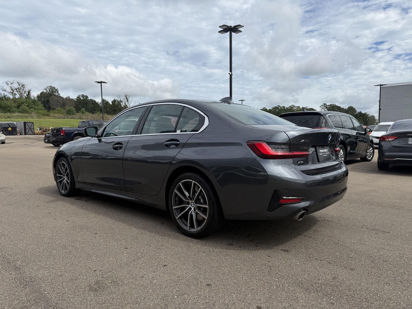 Used 2022 Mineral Grey Metallic BMW 330i xDrive image 4