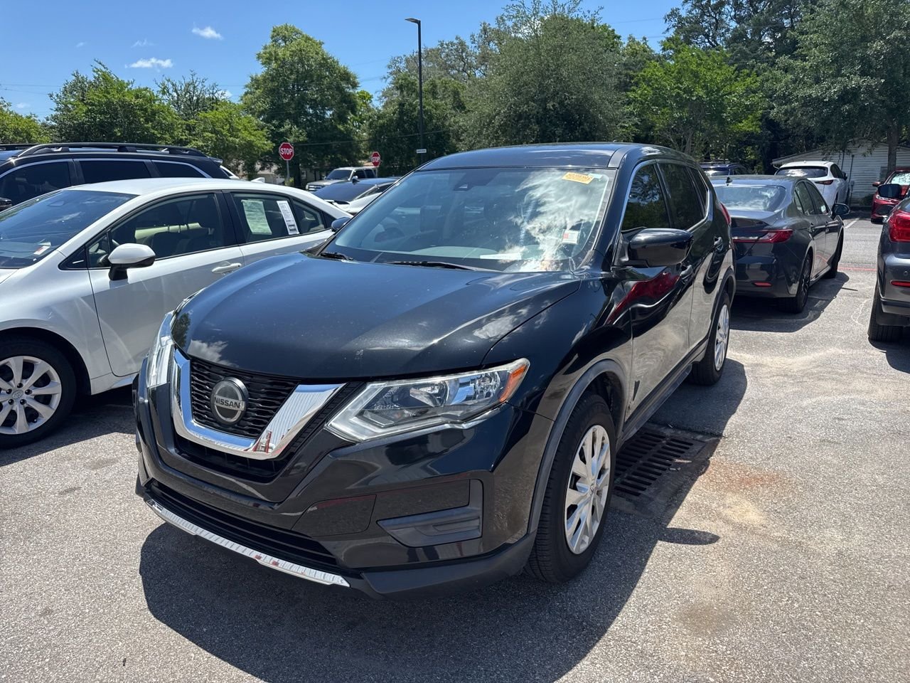 2020 Nissan Rogue S FWD's photo