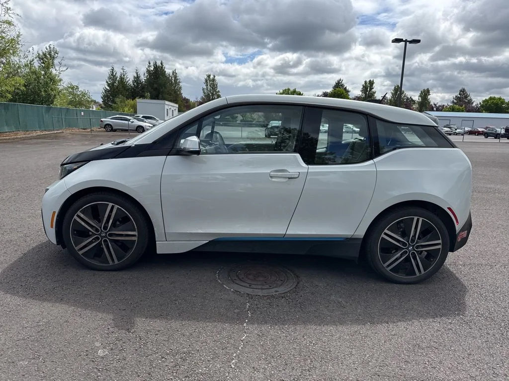 Used 2014 White BMW with Range Extender image 4