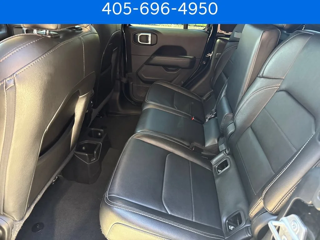 Pre-Owned 2022 Jeep Gladiator Overland