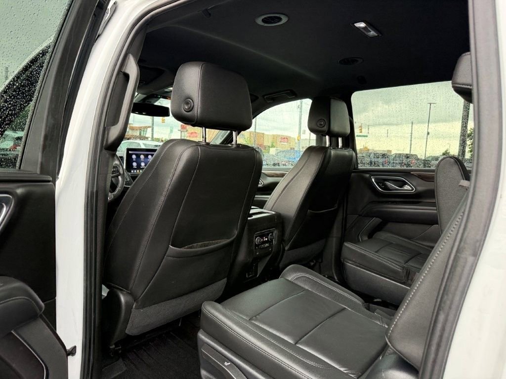 Used 2021 SUMMIT WHITE Chevrolet Z71 image 18