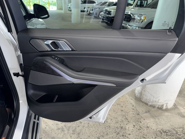 Certified Used 2026 Mineral White Metallic BMW xDrive40i image 11
