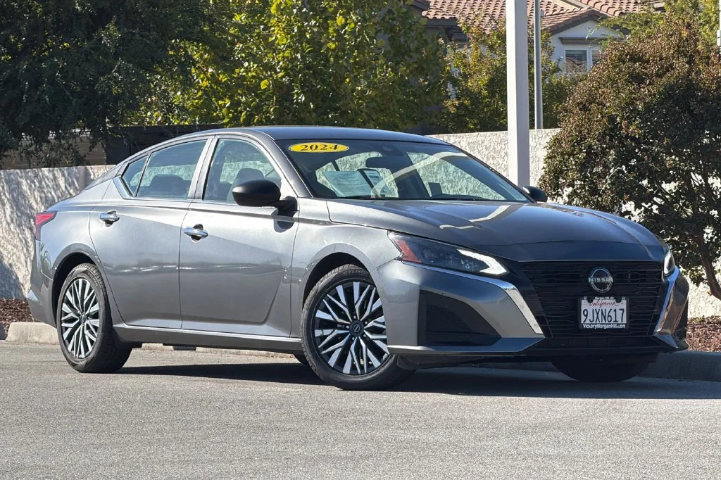 Used 2024 Nissan Altima SV with VIN 1N4BL4DV5RN352090 for sale in Morgan Hill, CA