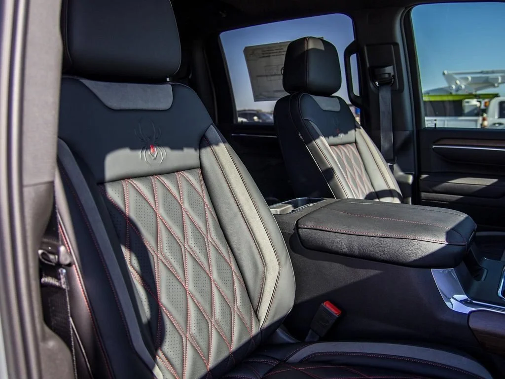 2025 Chevrolet Silverado 3500 HD High Country - Photo 24