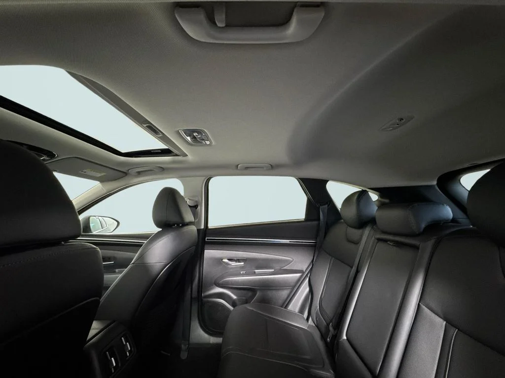 Used 2023 Black Hyundai SEL image 13