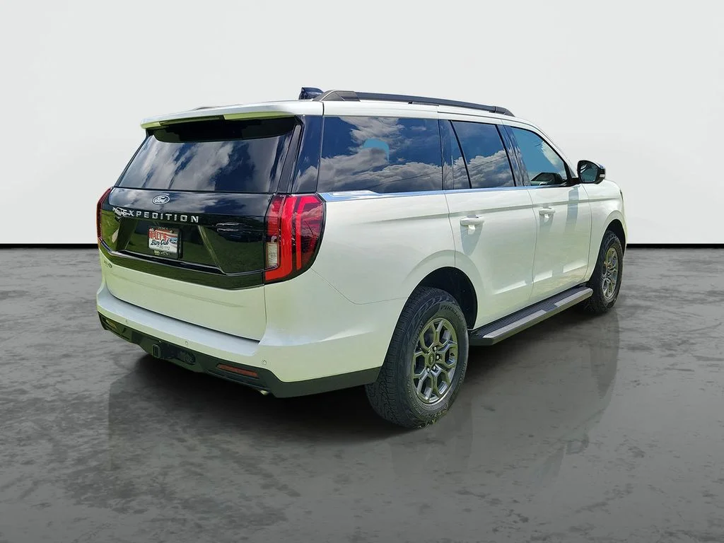 New 2027 Star White Metallic Tri-Coat Ford Active image 2