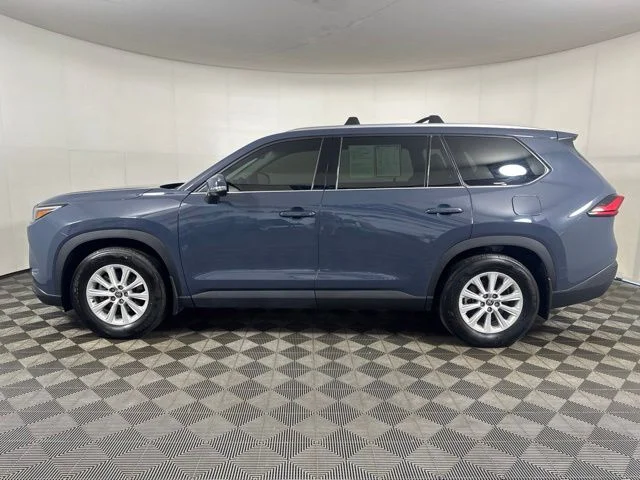 Certified Used 2024 Cloud Toyota XLE image 7