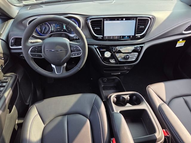 2026 Chrysler Pacifica Select - Photo 10