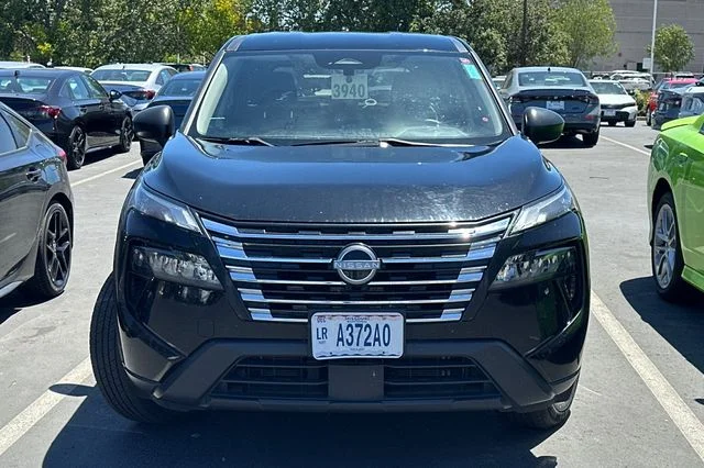 Used 2024 Super Black Nissan S image 5