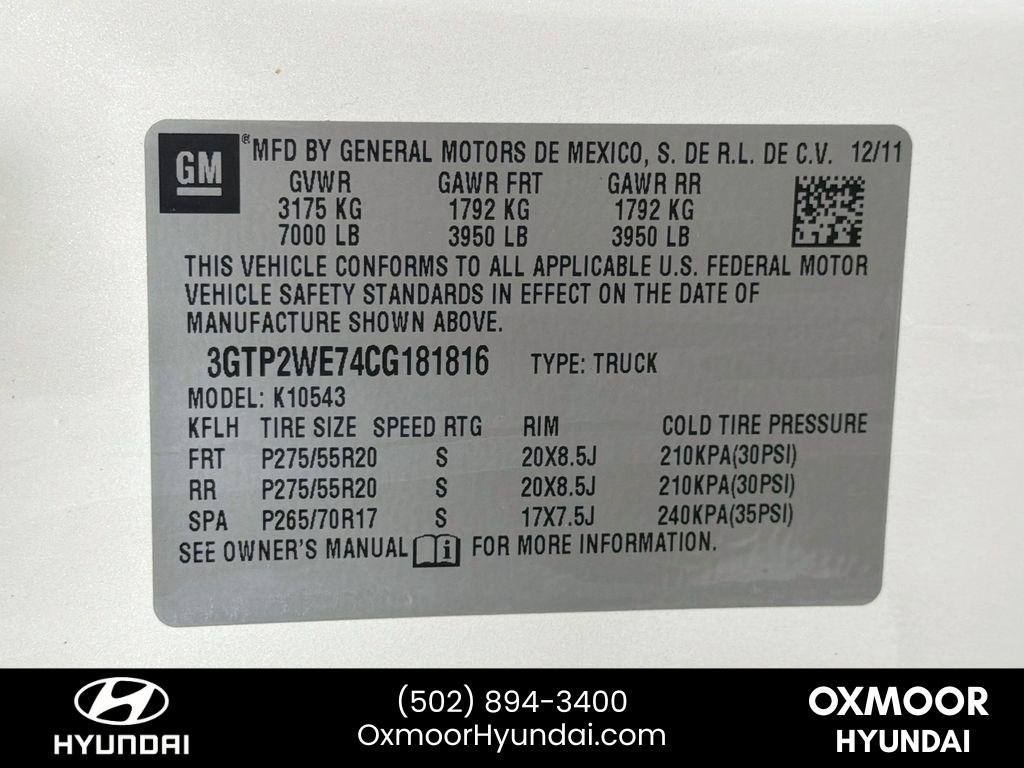 Used 2012 White Diamond Tricoat GMC SLT image 30