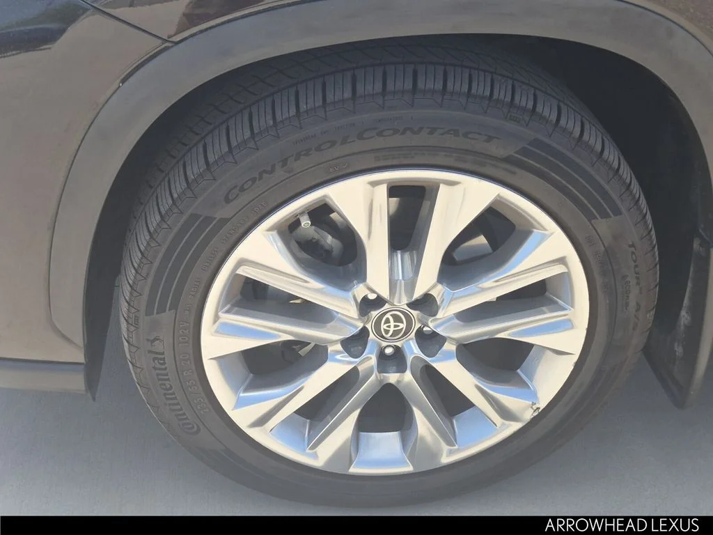 Used 2022 Gold Toyota Limited image 10