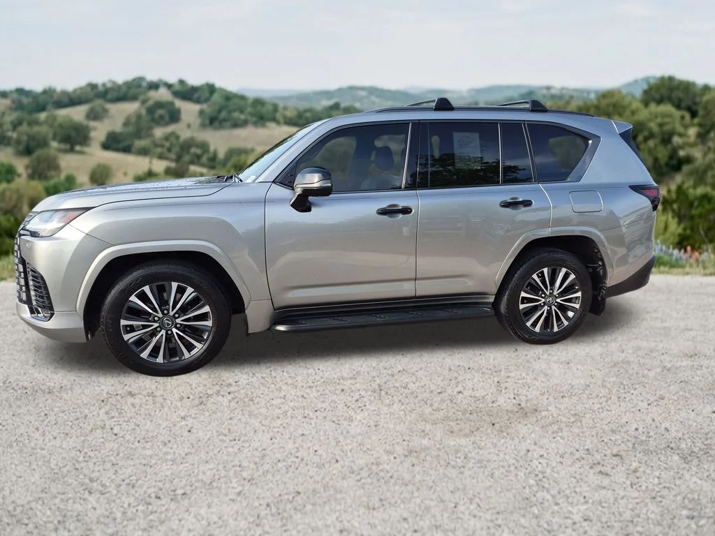 Used 2022 Silver Lexus 600 Premium image 4