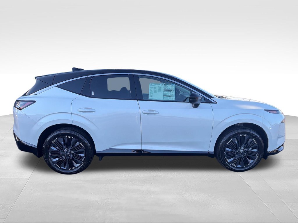 New 2027 White Nissan Platinum image 6