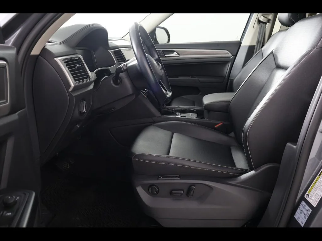 Used 2021 Gray Volkswagen SEL image 15