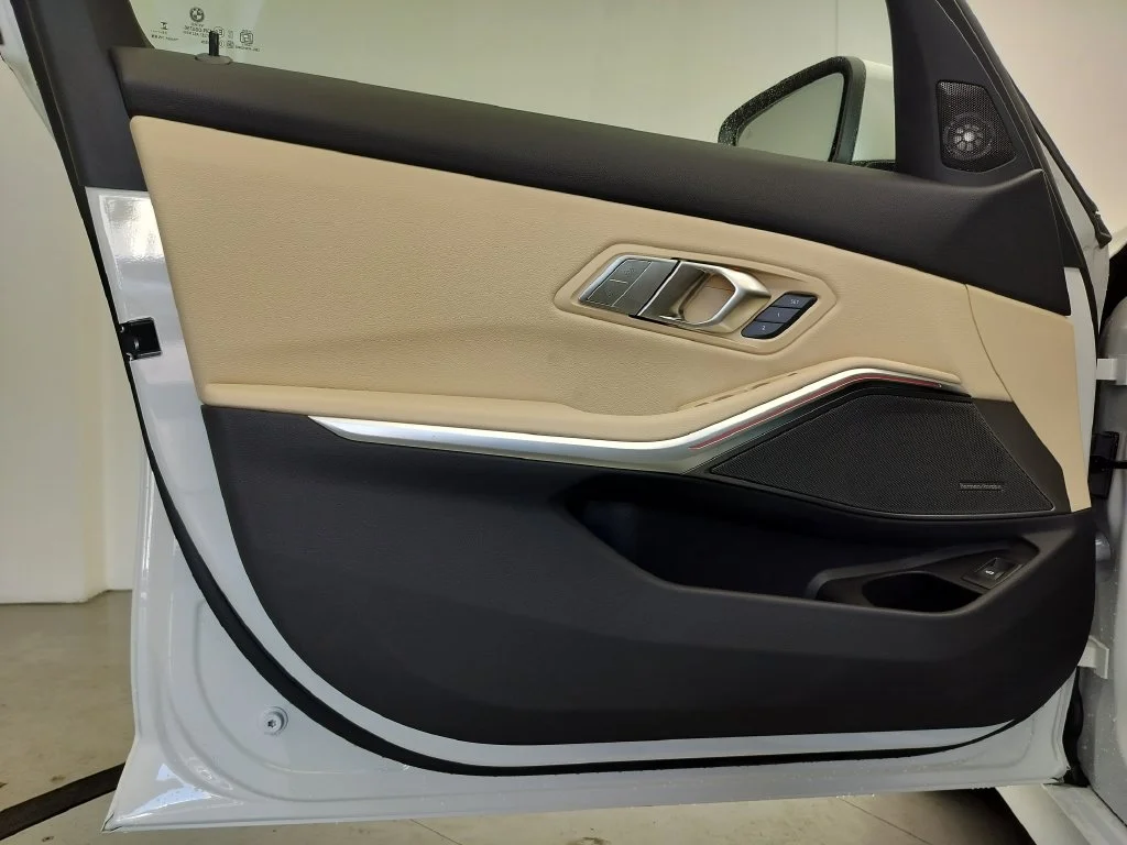 New 2026 Mineral White Metallic BMW 330i image 6