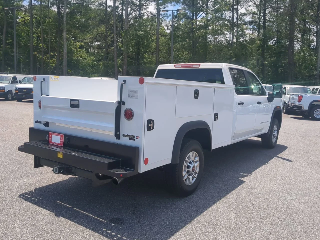 New 2026 Summit White GMC Pro image 8