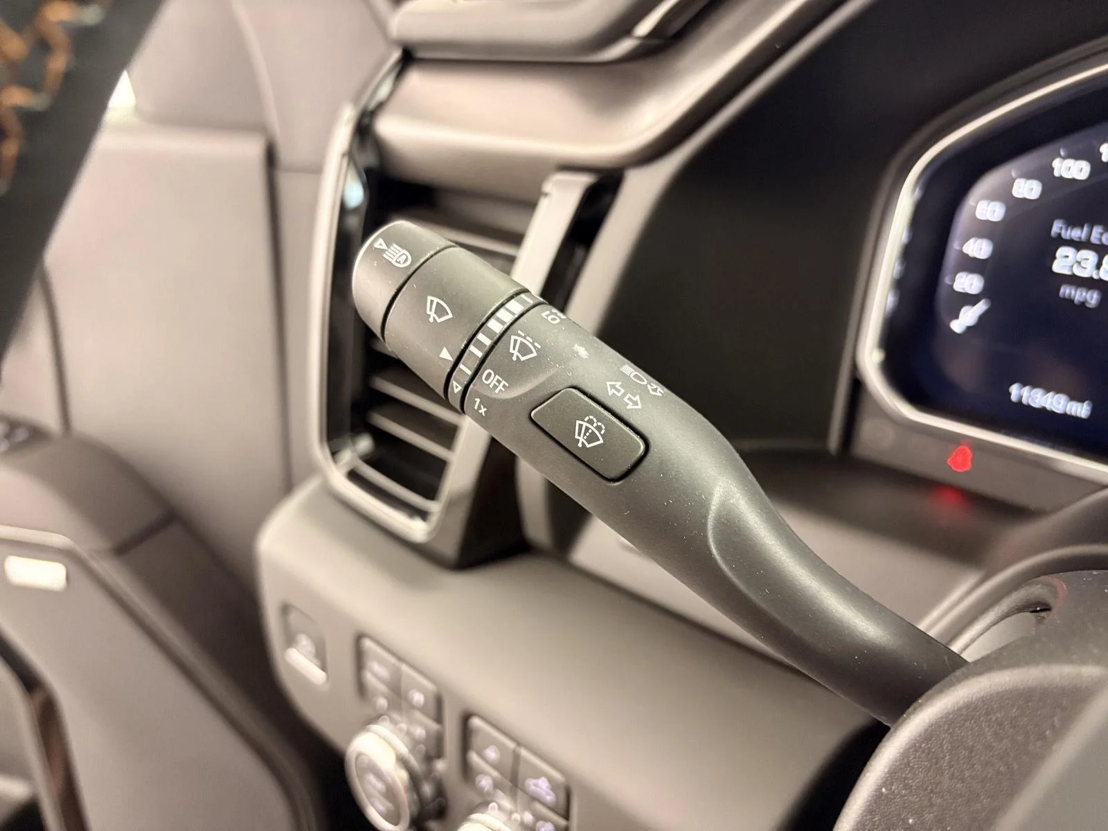 Used 2026 Onyx Black GMC AT4 image 31