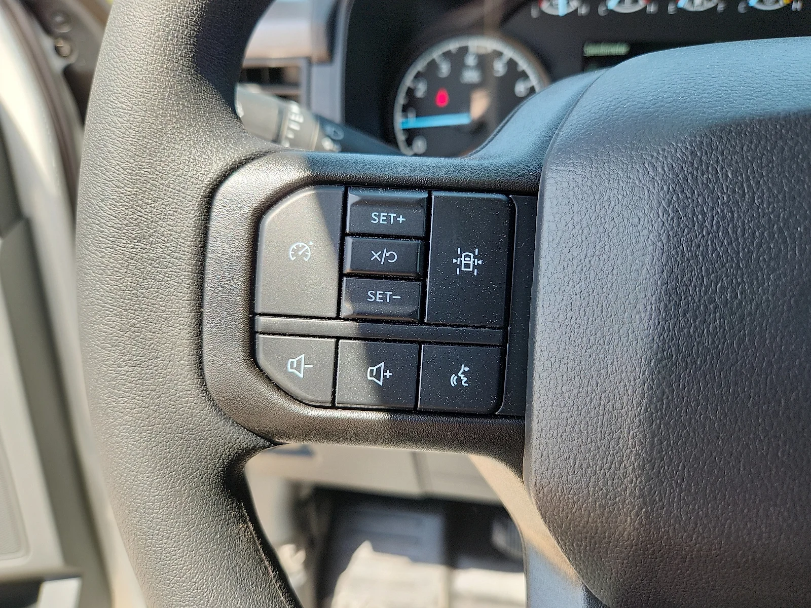 New 2026 Oxford White Ford XL image 20