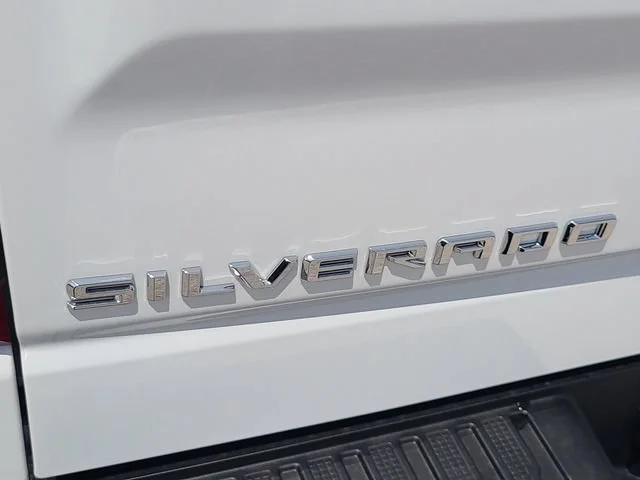 New 2026 Summit White Chevrolet LT image 32