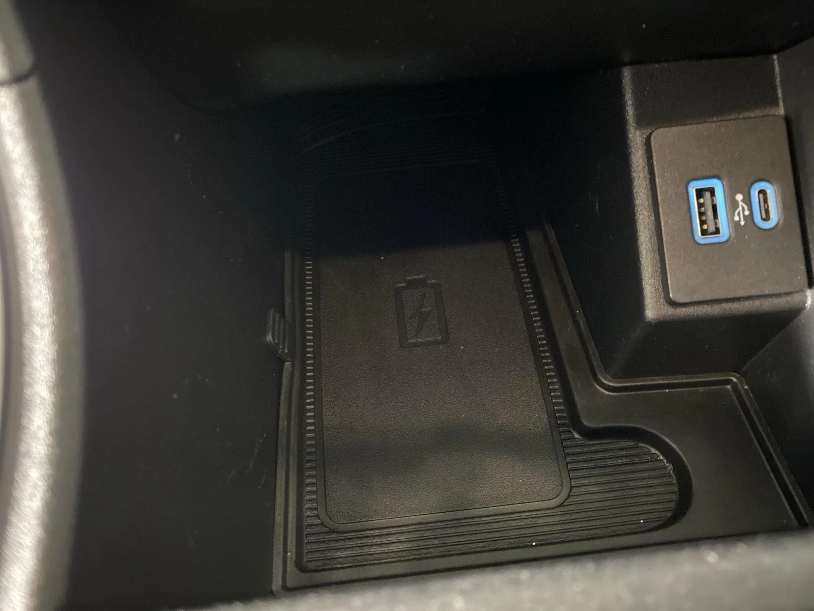 Used 2024 Agate Black Ford SEL image 21