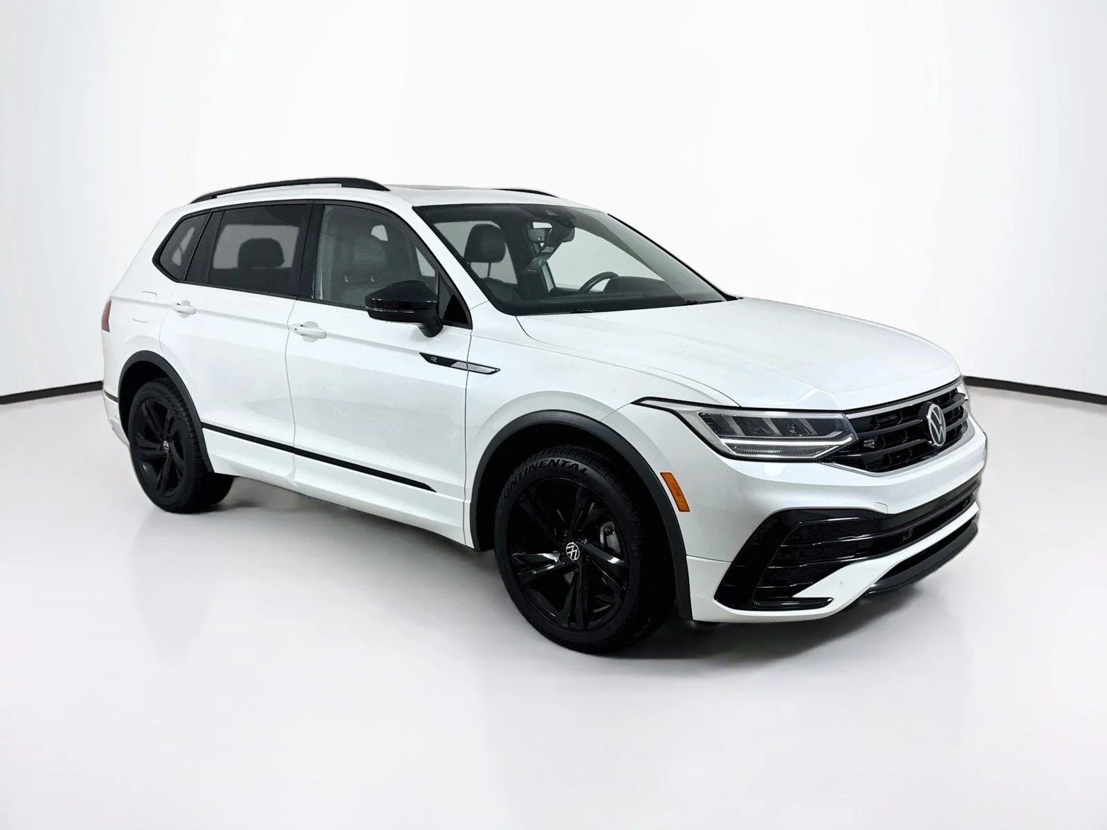 Used 2023 Opal White Pearl Volkswagen SE R-Line Black image 6