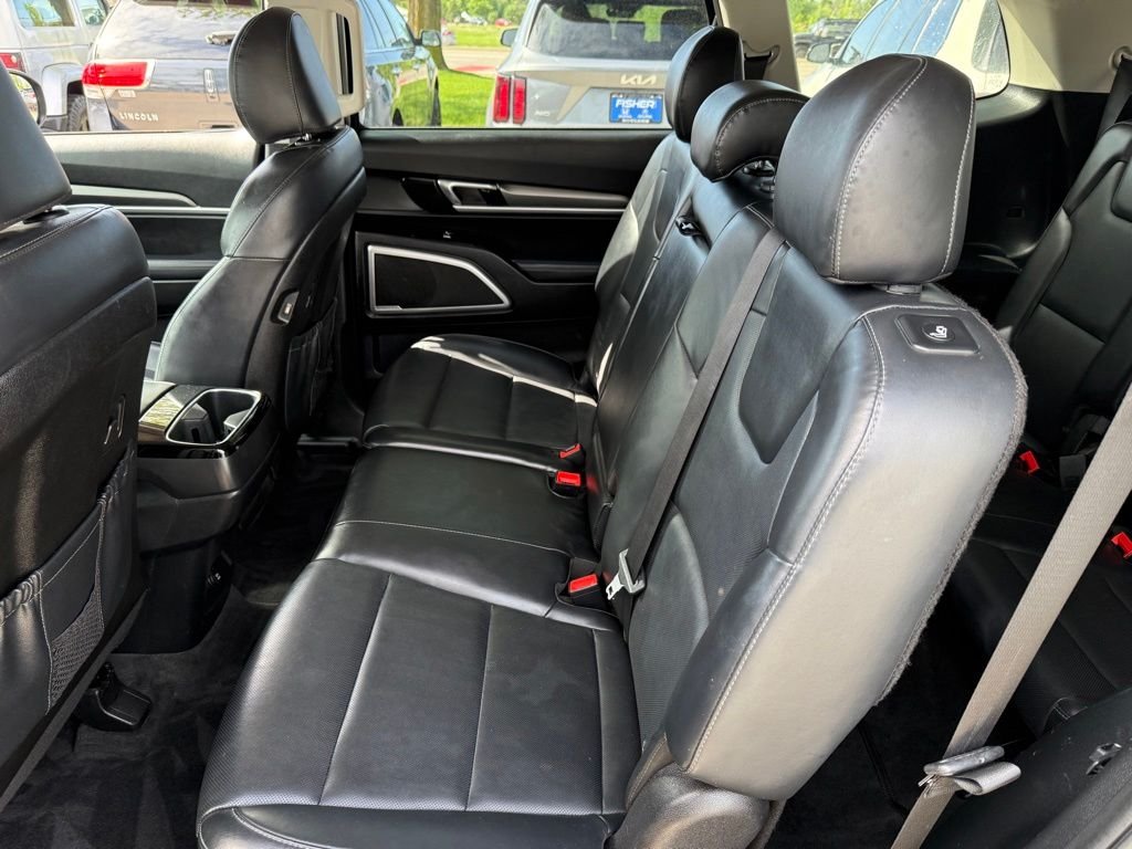 Used 2020 Grey Kia LX image 14