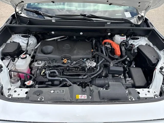 2024 Toyota RAV4 SE - Photo 31