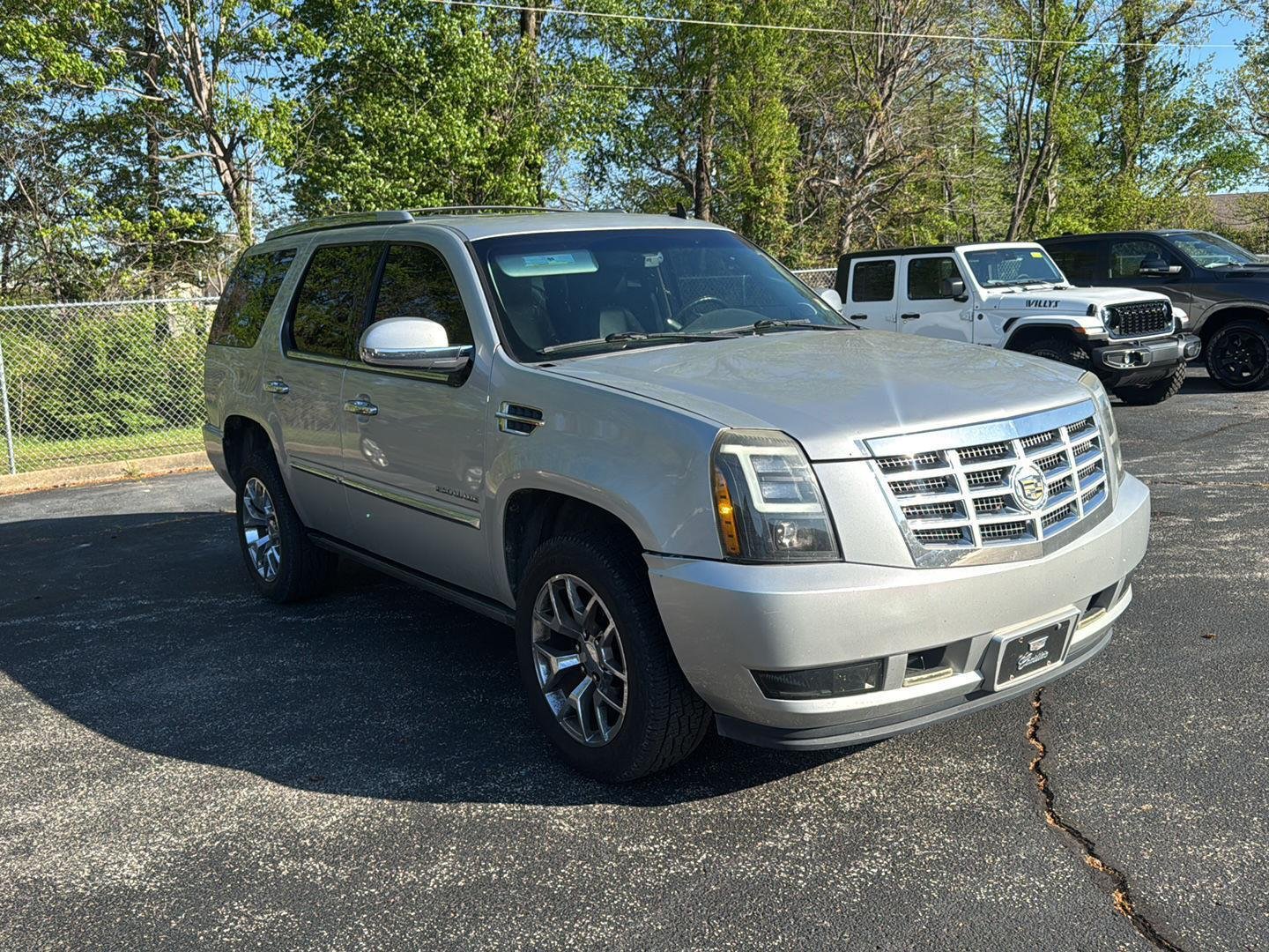 Silver Lining Metallic 2011 Cadillac Escalade Premium RWD SUV / Crossover Rear-Wheel Drive
