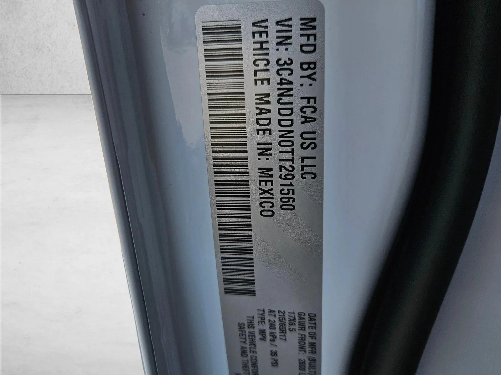 New 2026 Bright White Clear-Coat Exterior Paint Jeep Trailhawk image 17