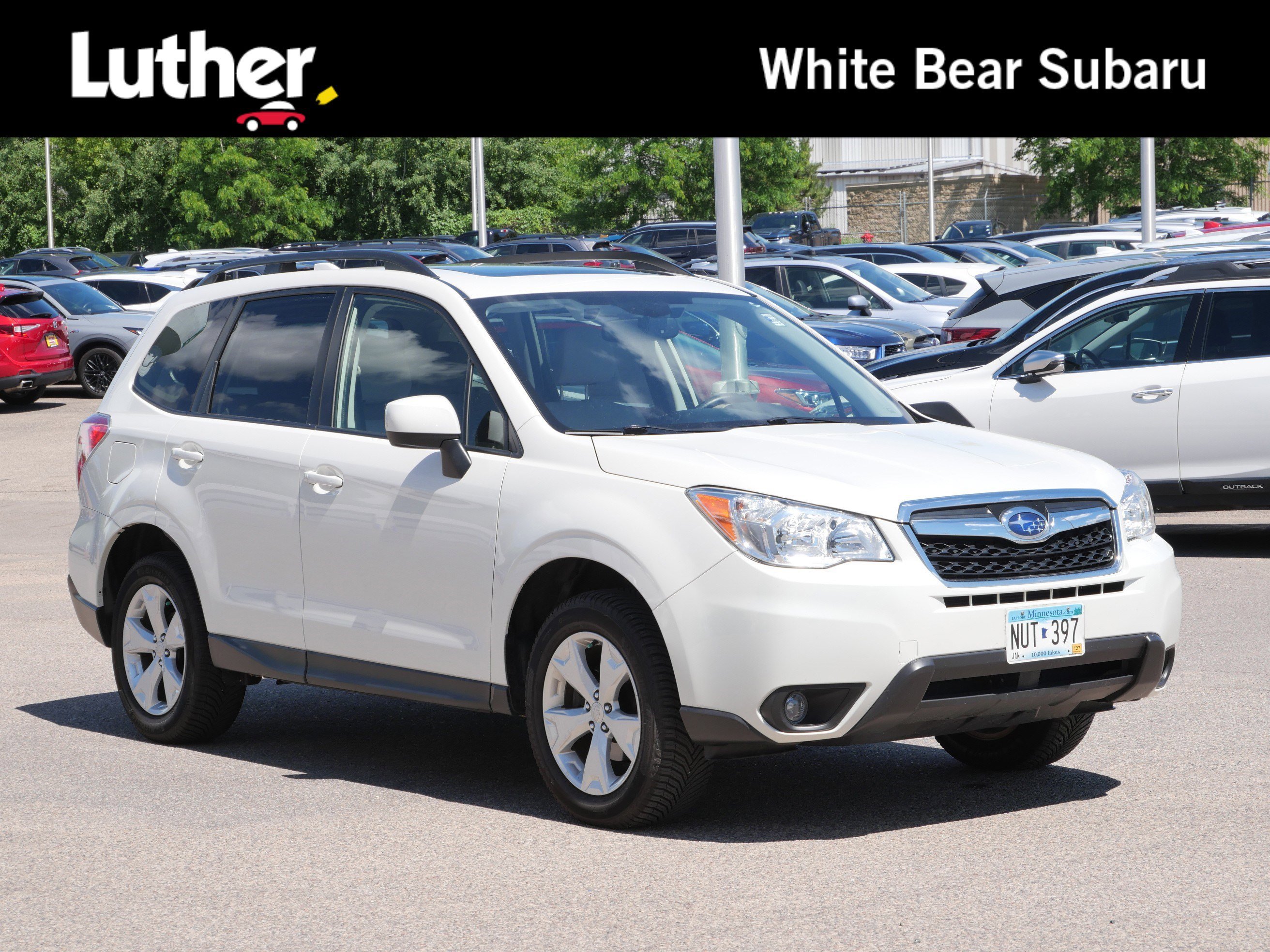 Used 2016 Crystal White Pearl Subaru 2.5i Premium image 1