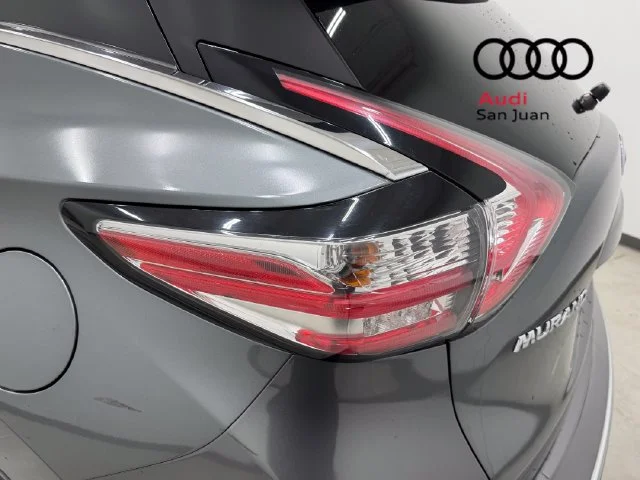Used 2015 Gray Nissan SL image 11