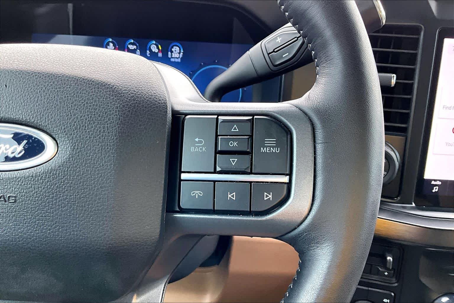 Used 2024 Agate Black Metallic Ford LARIAT image 24