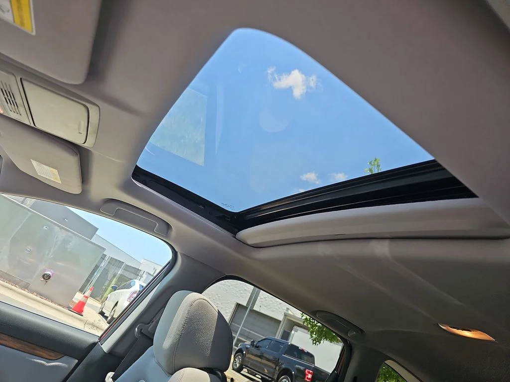 Used 2017  Honda EX image 28