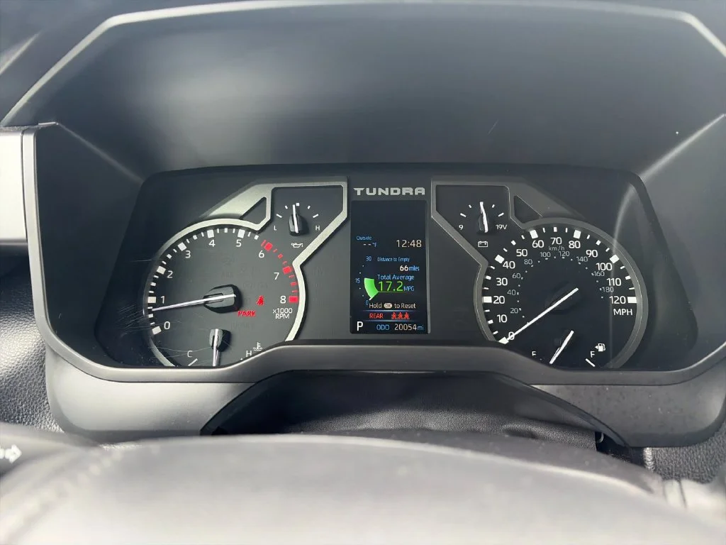 Used 2025  Toyota SR5 image 30