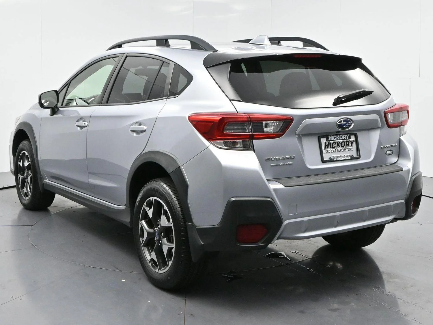 Used 2020 Ice Silver Metallic Subaru Premium image 5