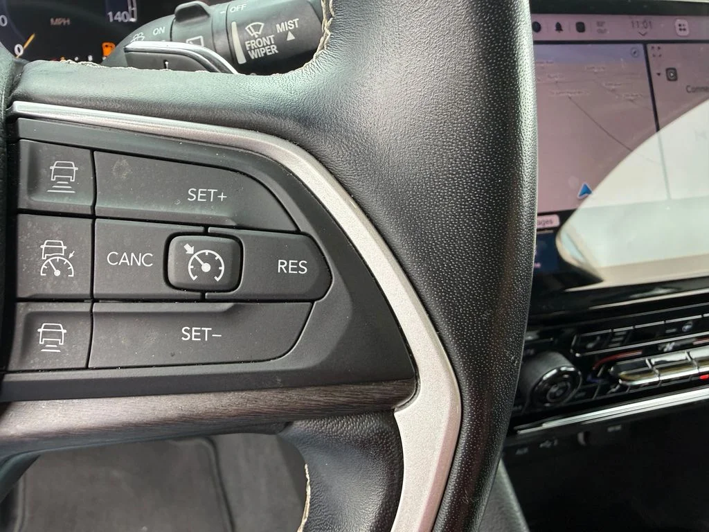 Used 2022 Gray Jeep Limited image 17