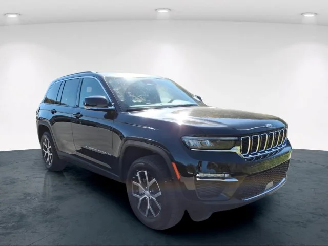 Used 2025 Black Jeep Limited image 10
