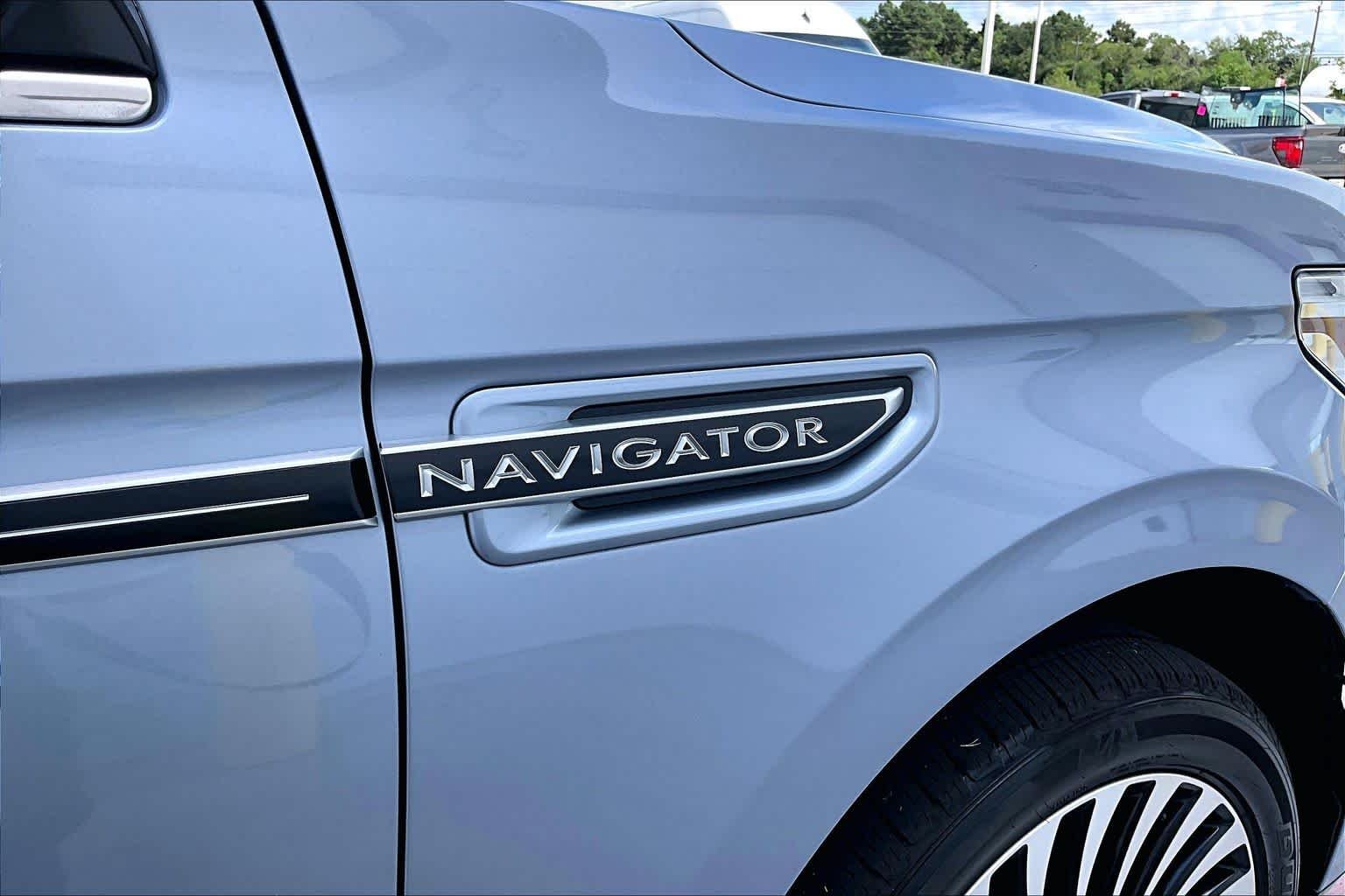 Used 2018 Chroma Crystal Blue Lincoln Black Label image 28