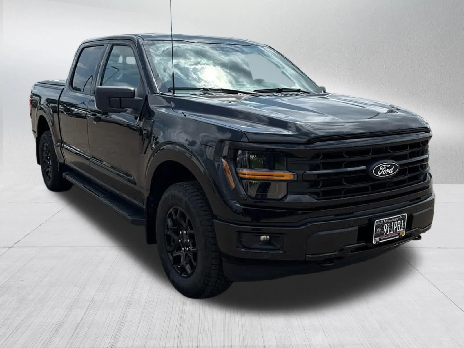Used 2024 Agate Black Ford XLT image 5