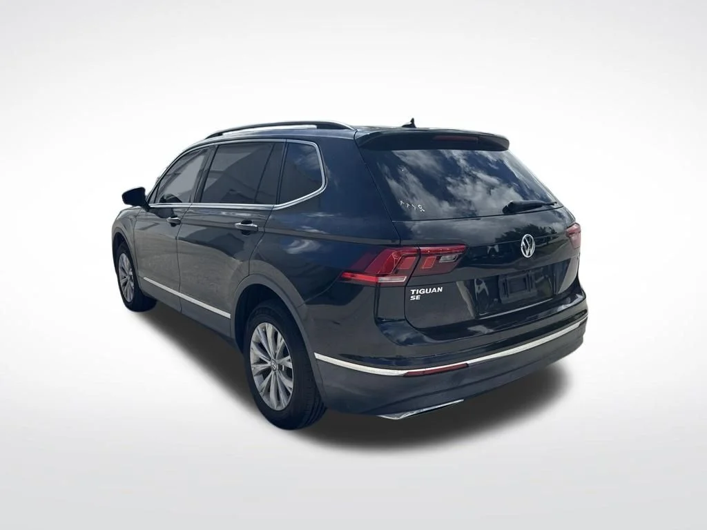 Used 2018 Black Volkswagen 2.0T SE image 6