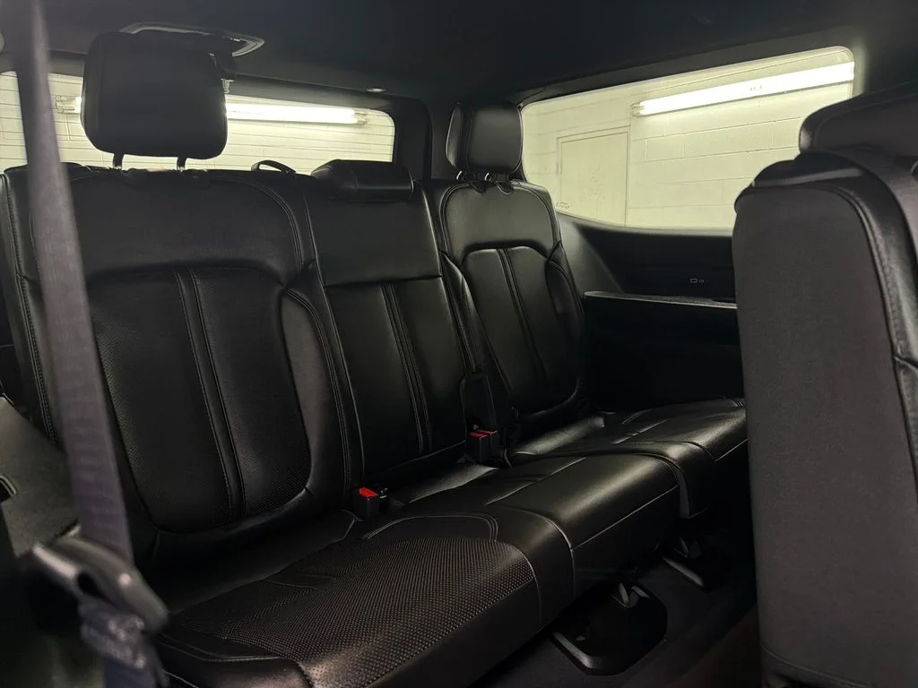 Certified Used 2025 Black Jeep Base image 32