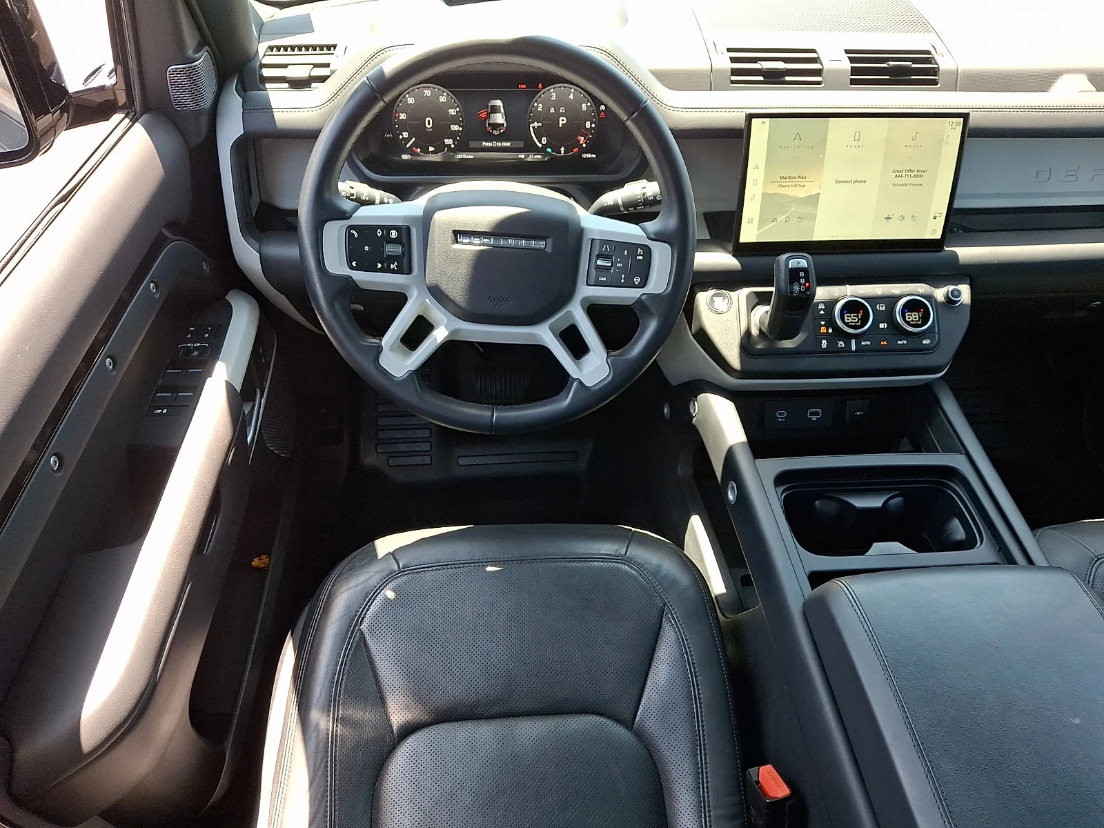 Used 2024 Santorini Black Metallic   1Ag Land Rover SE image 24
