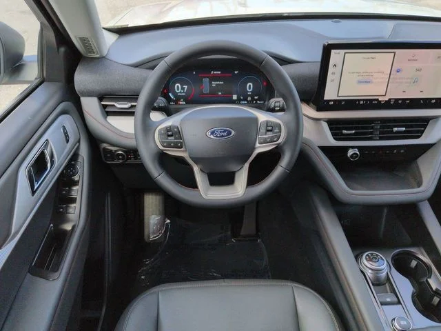 New 2026 Star White Metallic Tri-Coat Ford Active image 16