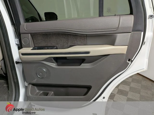 Used 2018 White Ford Limited image 49