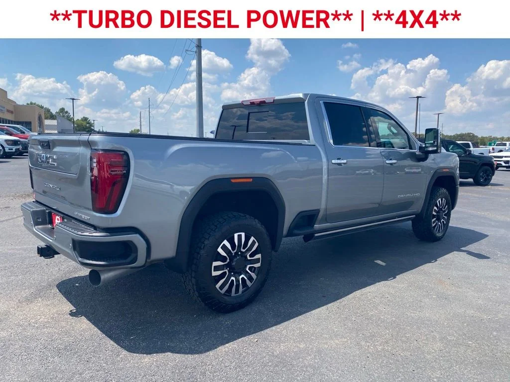 Used 2025 Sterling GMC Denali Ultimate image 9