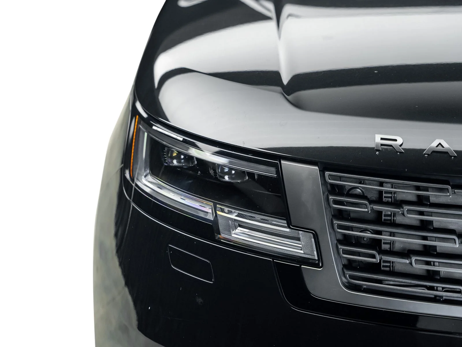Used 2023 Black Land Rover SE image 3