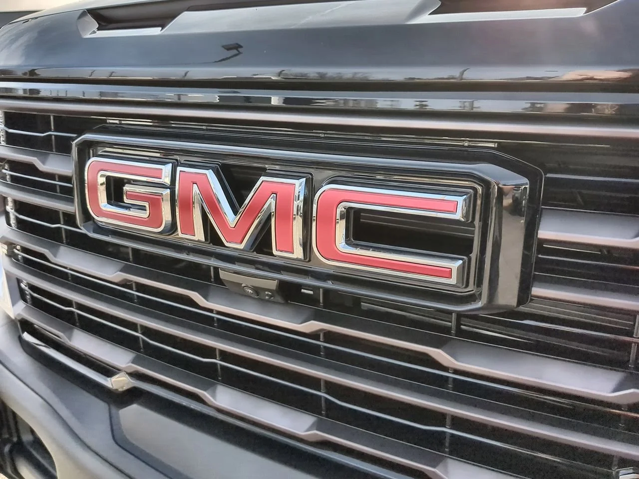 New 2026 Sterling Metallic GMC AT4X image 32