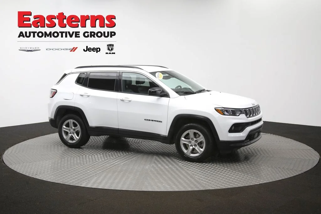Certified Used 2024 White Jeep Latitude image 46